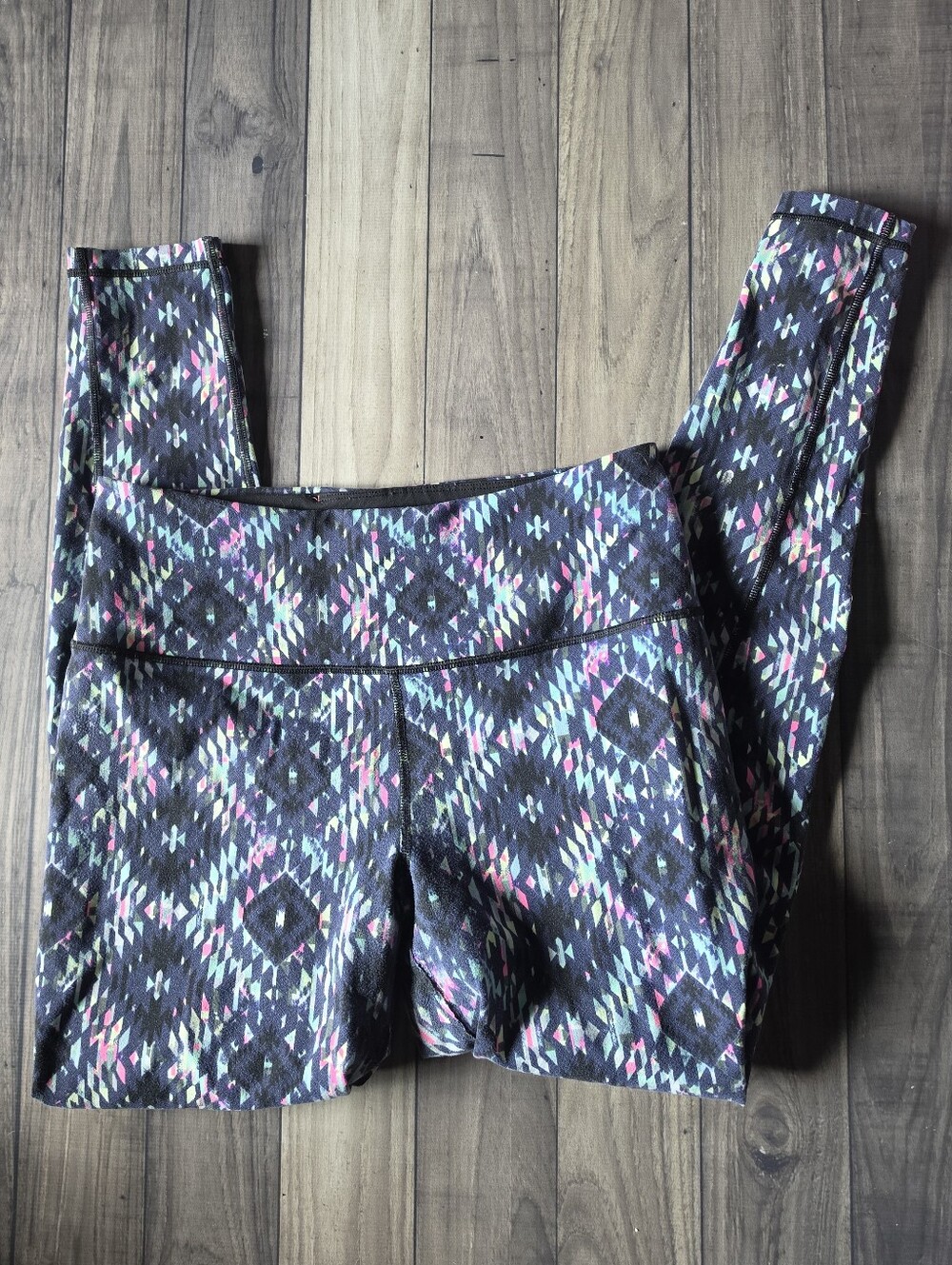 High-Waisted Multicolor Geometric Leggings - Women